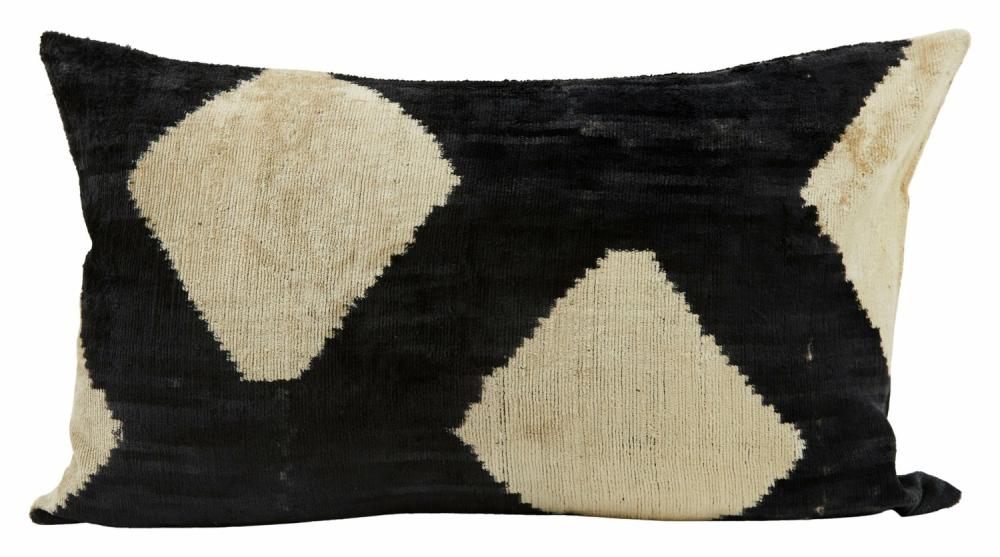 Fritz Pillow  |  Pillows