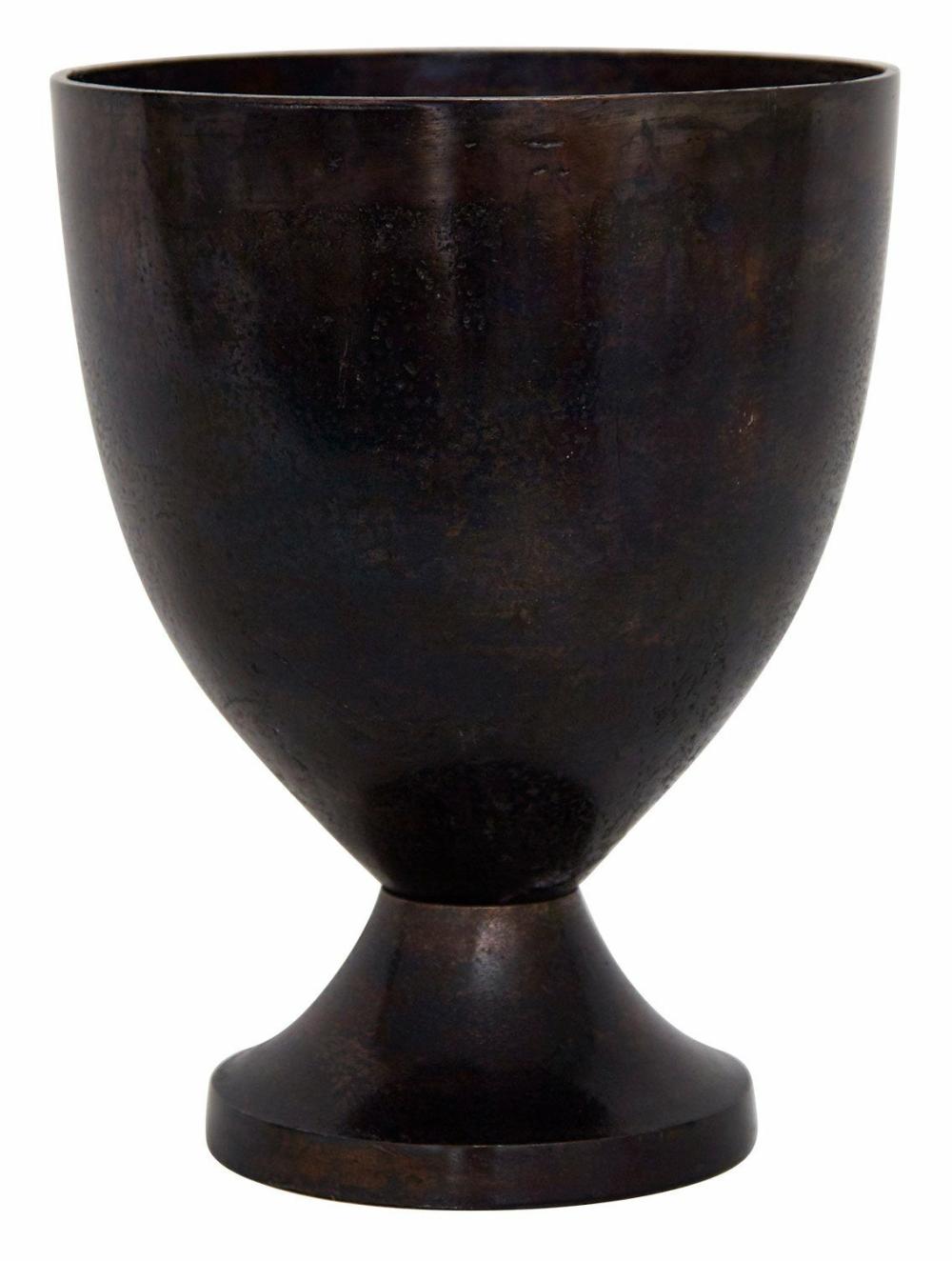 Hampstead Urn  |  Vases