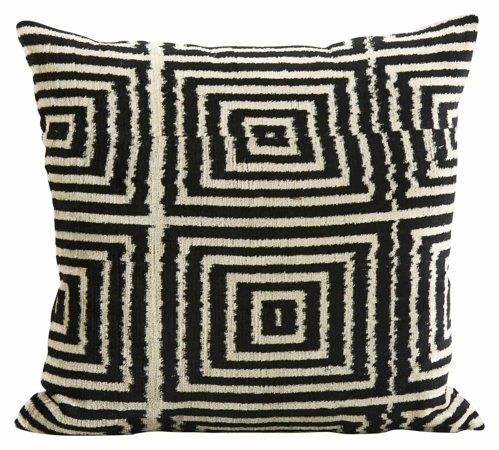 Lane Pillow  |  Pillows