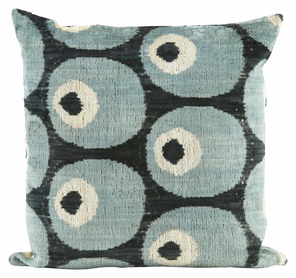 Lola Pillow  |  Pillows