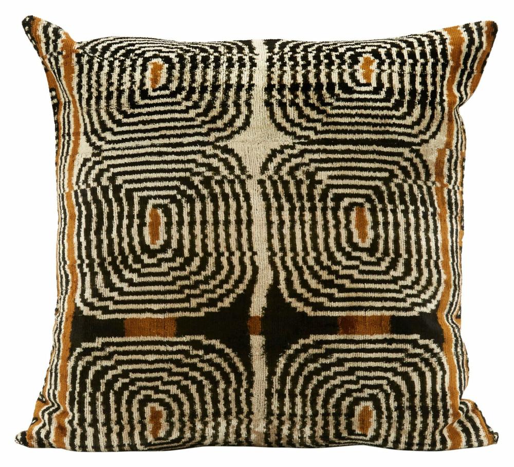 Roan Pillow  |  Pillows